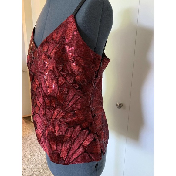 White House Black Market- Red EMBROIDERED SEQUIN CAMISOLE, Size Medium- PreOwned - Picture 1 of 12